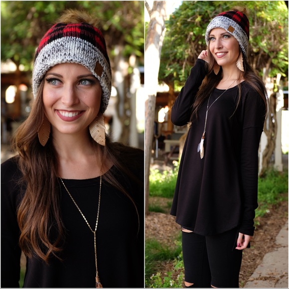 ✨RESTOCKED✨JUST FOR WARMTH BUFFALO PLAID BEANIE - Picture 3 of 4